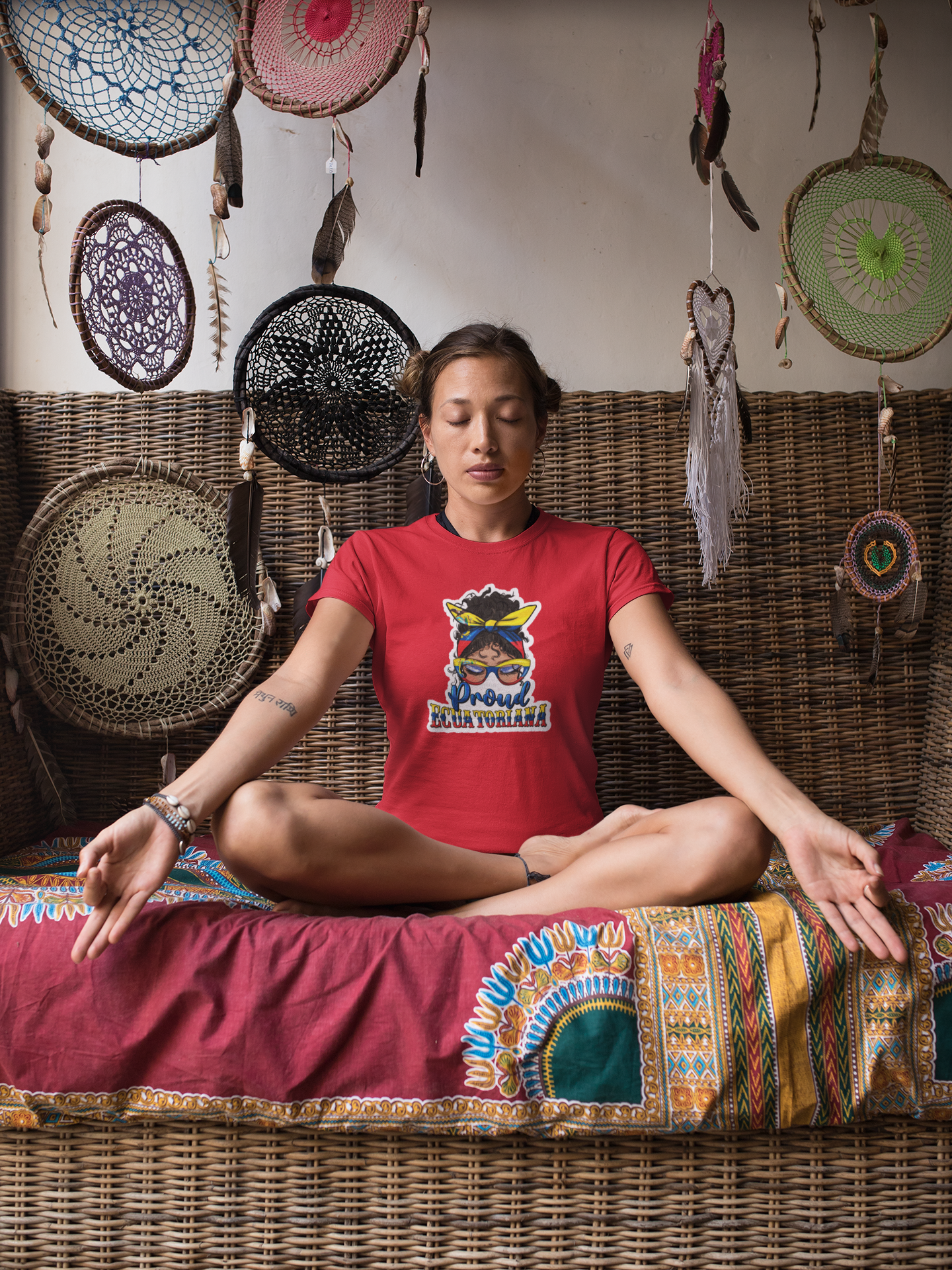 Proud Ecuatoriana (Ecuatoriana Orgullosa) Women's Favorite Tee