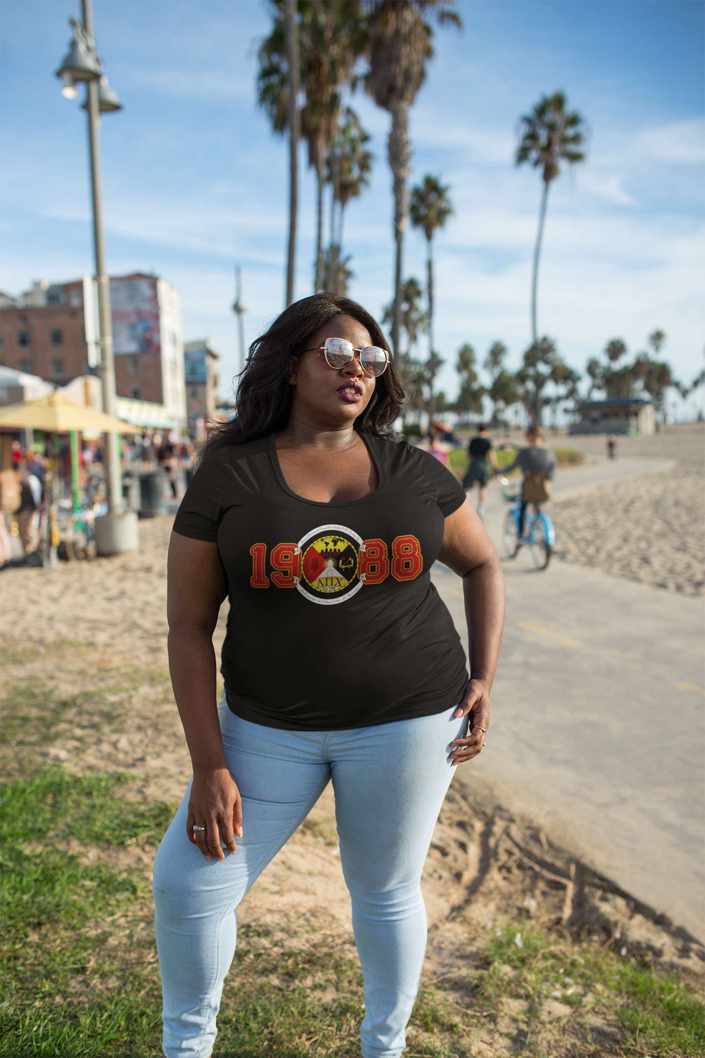 Lambda Pi Chi  1988 with Crest Women's Favorite Tee